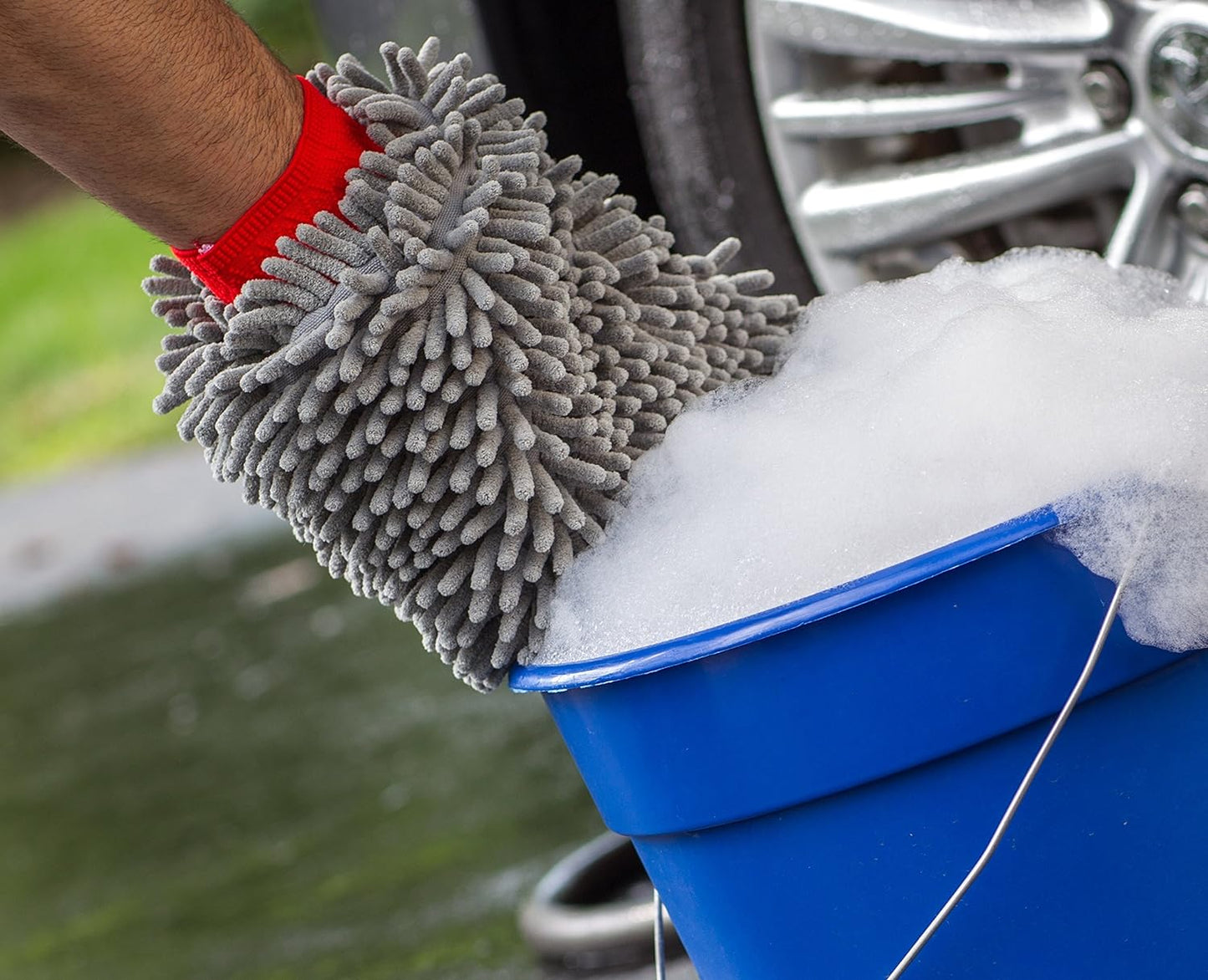 968801  Premium Chenille Car Wash Mitt - Scratch & Lint Free